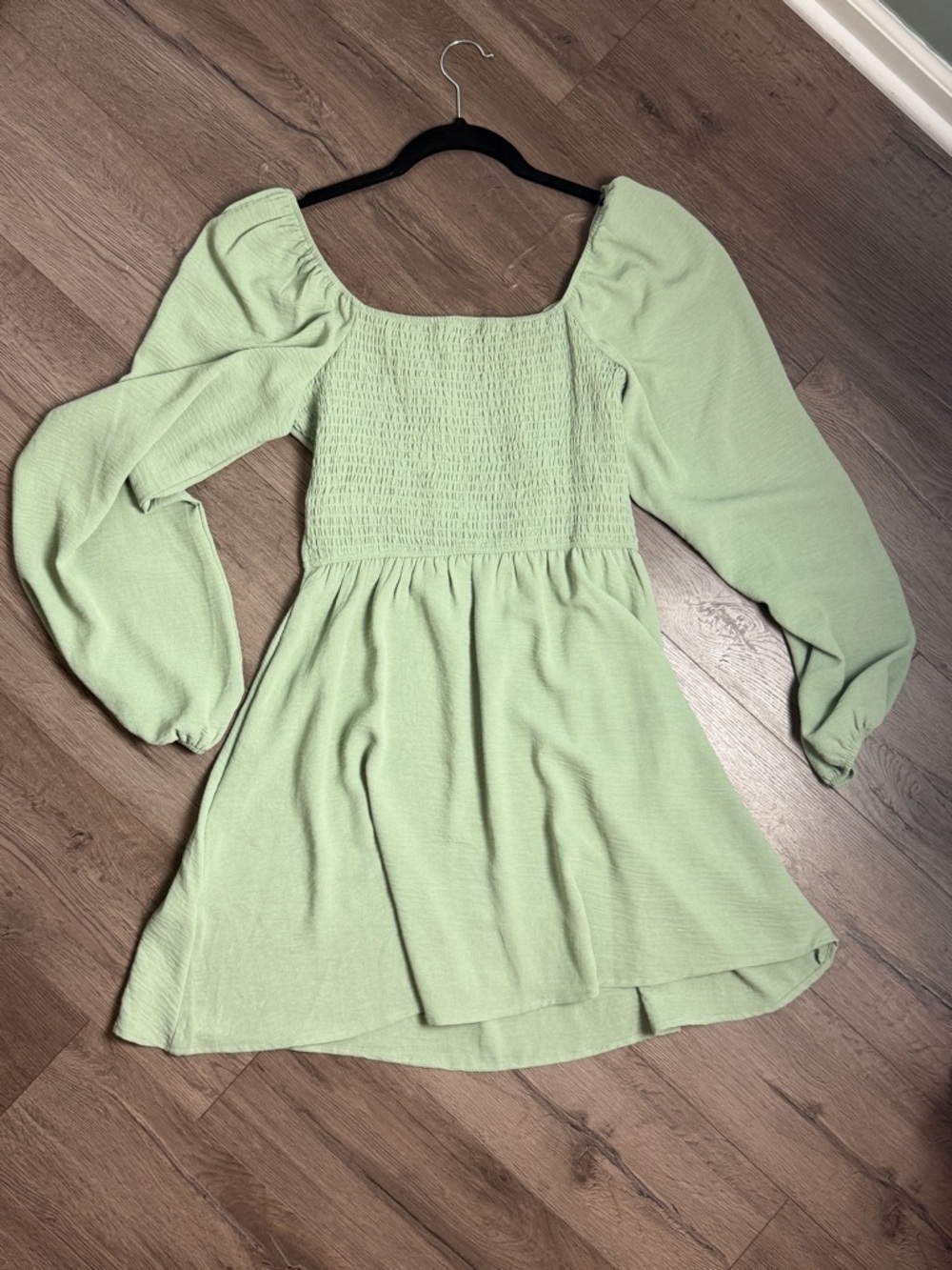 NWOT 🌿 Smocked Waist Puff Sleeve Dress in Light Sage - Medium - Picture 3 of 6